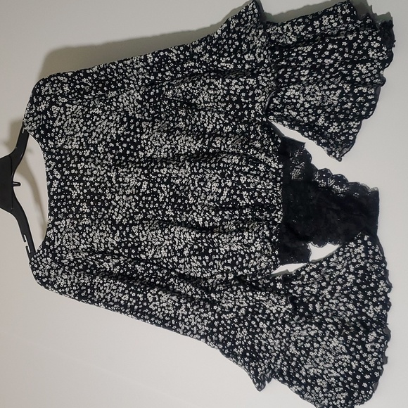 Intimately Free People Black Ditsy Floral Bodysuit Bell Sleeves Size XS - Picture 8 of 11